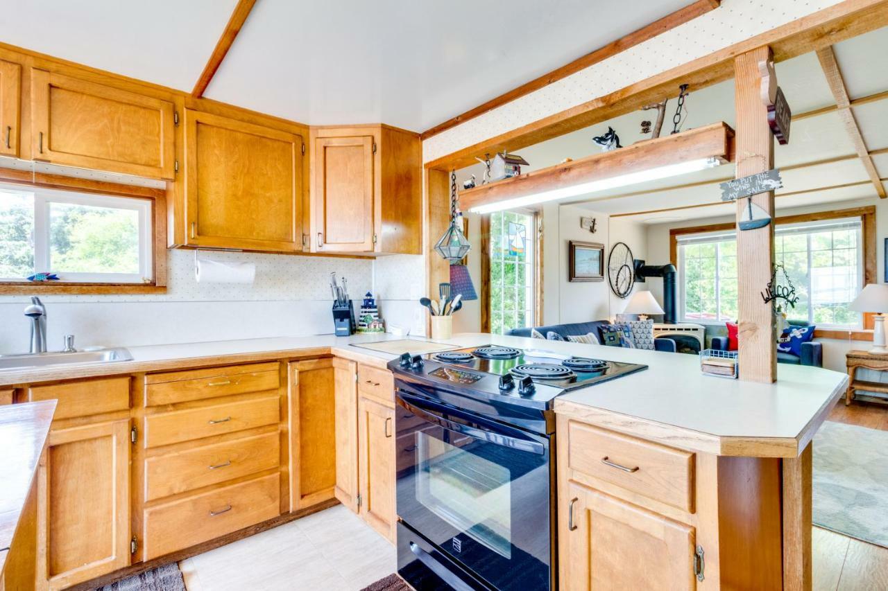 Happy Camp Beachfront Cabin Netarts Экстерьер фото